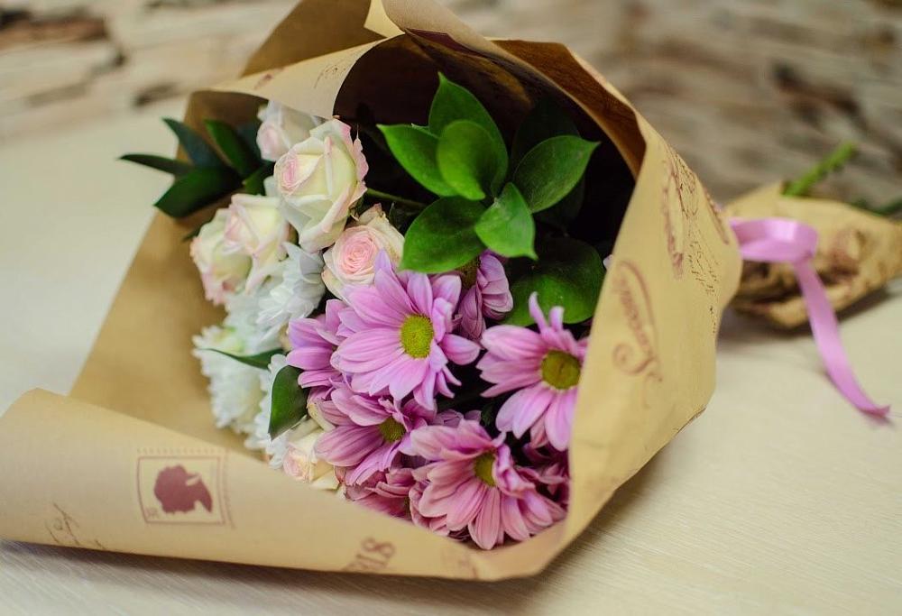 Букет цветов из: Розы и Хризантемы в Залукокоаже