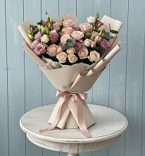 Букет цветов из:  Розы и Лизиантусы в Залукокоаже