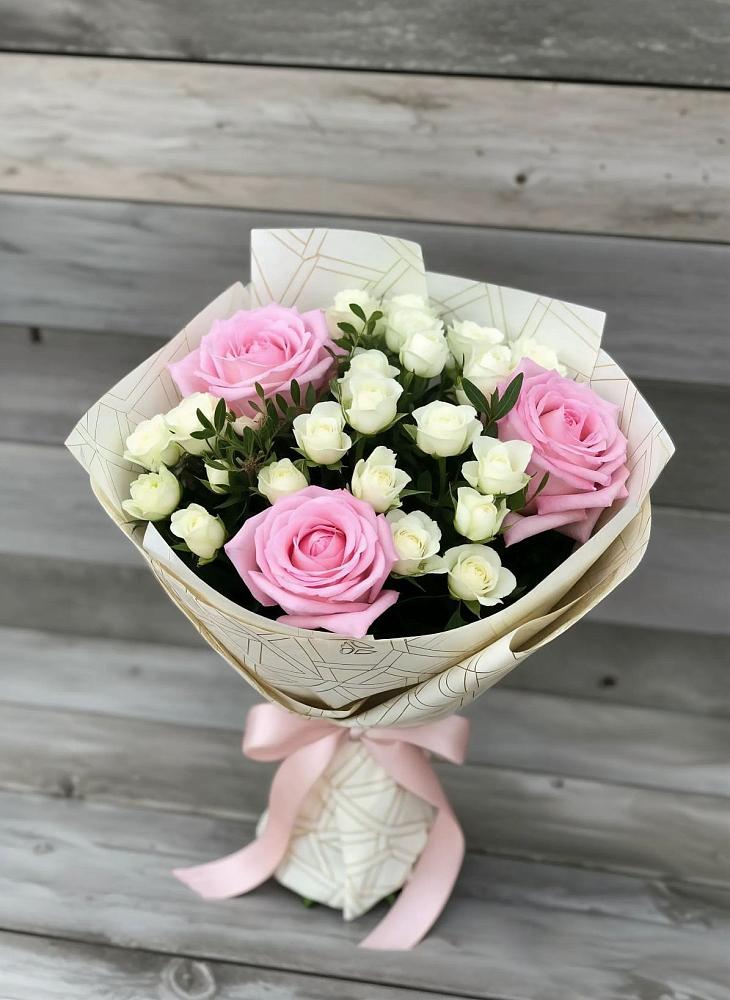 Букет цветов из: Розы в Залукокоаже