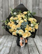 Букет цветов из:  Розы и Лизиантусы в Залукокоаже