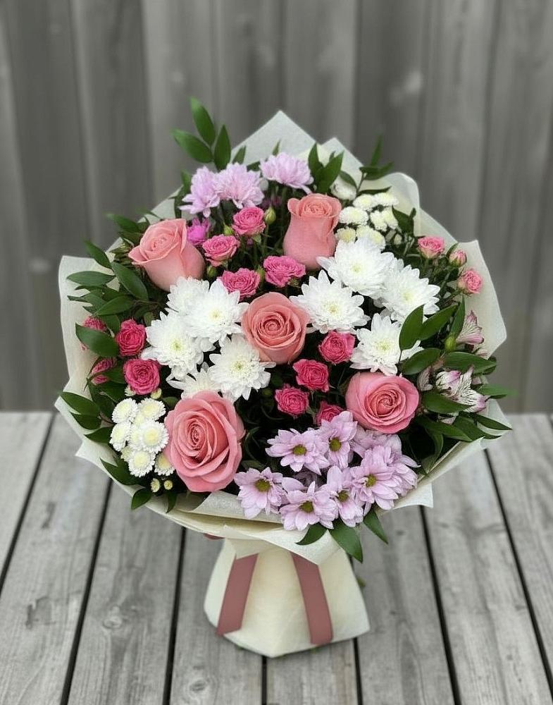 Букет цветов из: Альстромерии, Гвоздики, Розы и Хризантемы в Залукокоаже