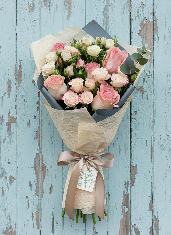 Букет цветов из: Розы в Залукокоаже