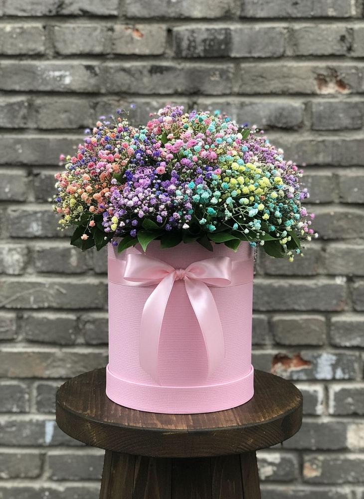 Цветочная композиция из Гипсофила и Розы в шляпной коробке в Залукокоаже