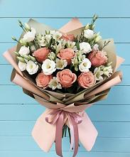 Букет цветов из:  Розы, Альстромерии и Лизиантусы в Залукокоаже