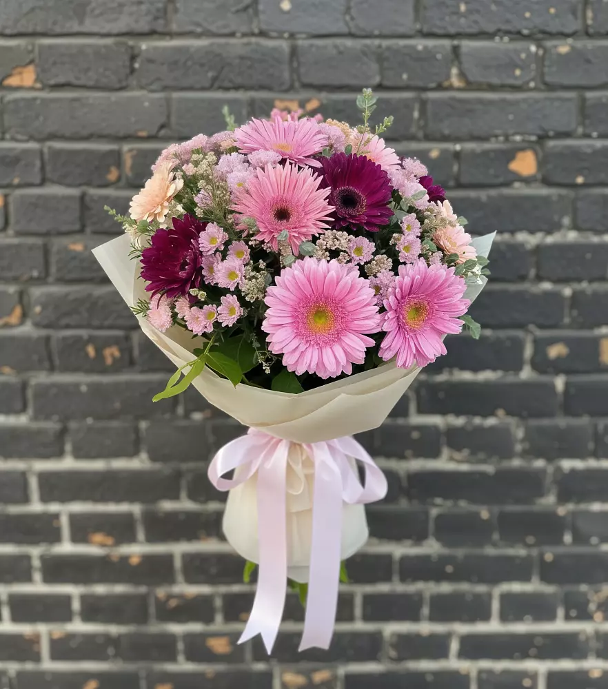 Букет цветов из: Герберы и Хризантемы в Залукокоаже