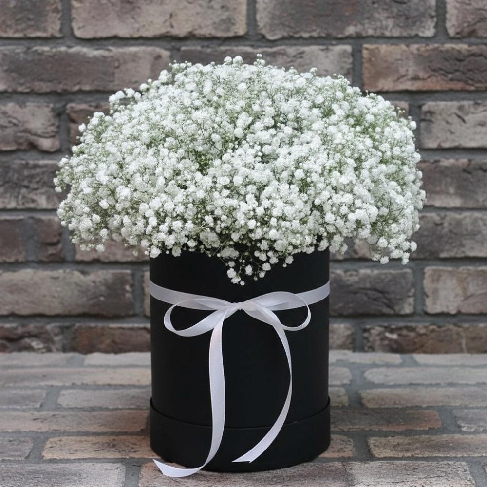 Цветочная композиция из Гипсофила в шляпной коробке в Залукокоаже