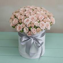 Цветочная композиция из Розы в шляпной коробке в Залукокоаже