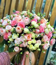 Букет цветов из:  Розы #REPLACE_PRED# Залукокоаже