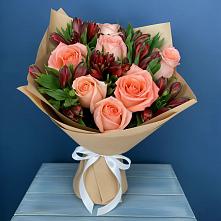 Букет цветов из:  Розы и Альстромерии #REPLACE_PRED# Залукокоаже