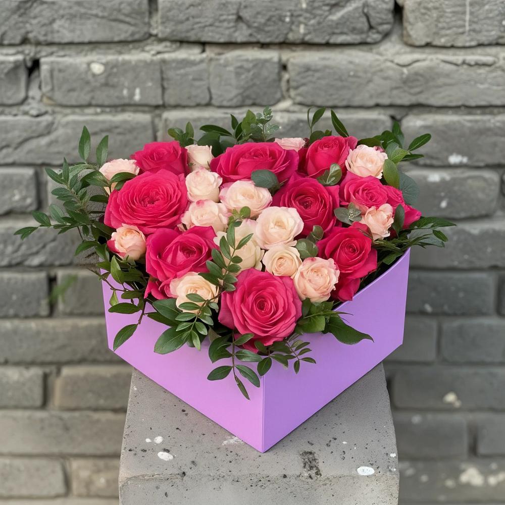 Цветочная композиция из Розы в коробке в Залукокоаже