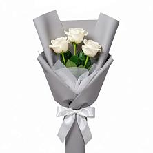 Букет 3 белые розы в Залукокоаже