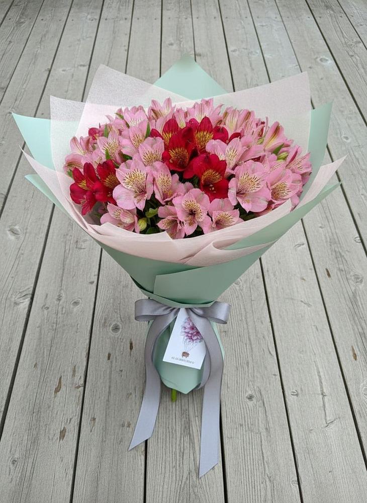 Букет цветов из: Альстромерии в Залукокоаже