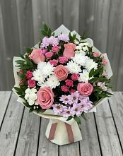 Букет цветов из:  Альстромерии, Гвоздики, Розы и Хризантемы в Залукокоаже