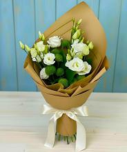 Букет цветов из:  Хризантемы и Лизиантусы #REPLACE_PRED# Залукокоаже