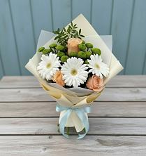 Букет цветов из:  Герберы, Розы и Хризантемы в Залукокоаже