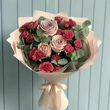 Букет цветов из:  Гвоздики и Розы в Залукокоаже